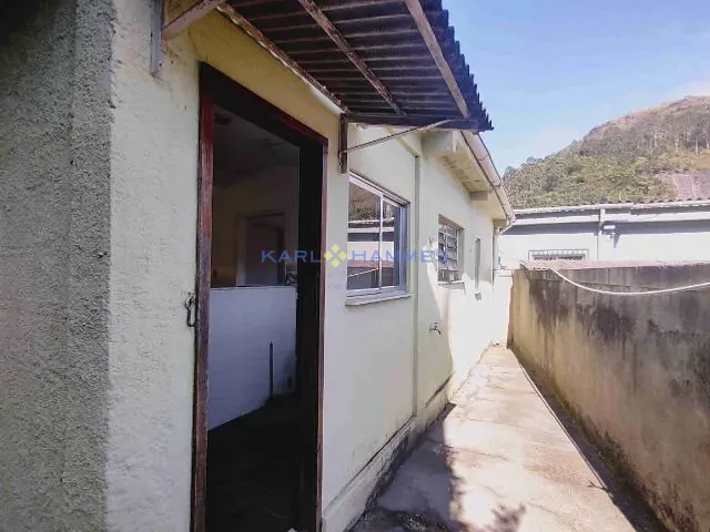 Casa 2 quartos e 1 banheiro, à venda, no bairro Morin em Petrópolis