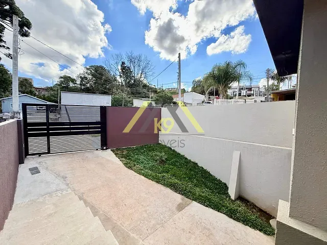 Casa com 225m² 3 quartos e 1 banheiro, à venda, no bairro Santa Terezinha em Colombo