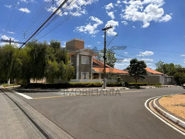 Casa com 532m² 3 quartos e 2 banheiros, para alugar, no bairro Jardim das Tulipas em Holambra