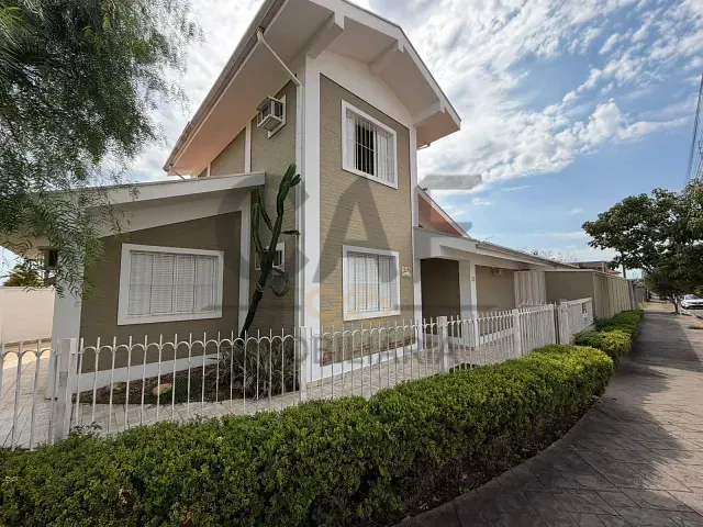 Casa com 532m² 3 quartos e 2 banheiros, para alugar, no bairro Jardim das Tulipas em Holambra