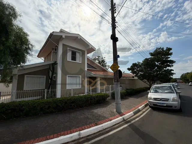 Casa com 532m² 3 quartos e 2 banheiros, para alugar, no bairro Jardim das Tulipas em Holambra