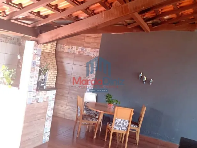 Casa com 278m² 3 quartos e 2 banheiros, à venda, no bairro Jardim Santa Cecília em Ituverava
