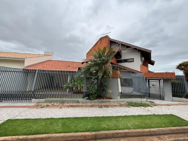 Casa com 500m² 4 quartos e 3 banheiros, à venda, no bairro Mediterrâneo em Londrina