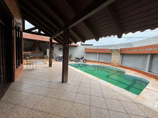 Casa com 500m² 4 quartos e 3 banheiros, à venda, no bairro Mediterrâneo em Londrina