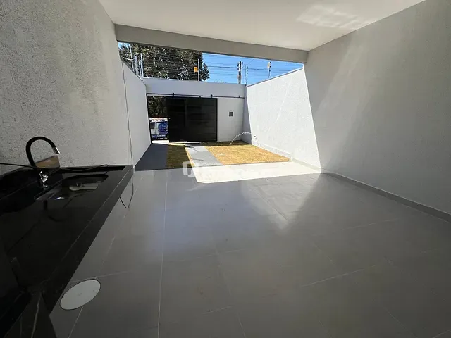 Casa com 150m² 3 quartos e 1 banheiro, à venda, no bairro Jardim Flor de Liz em Anápolis