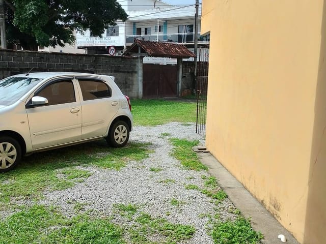 Casa com 424m² 4 quartos e 2 banheiros, à venda, no bairro Parque Zabulão em Rio das Ostras