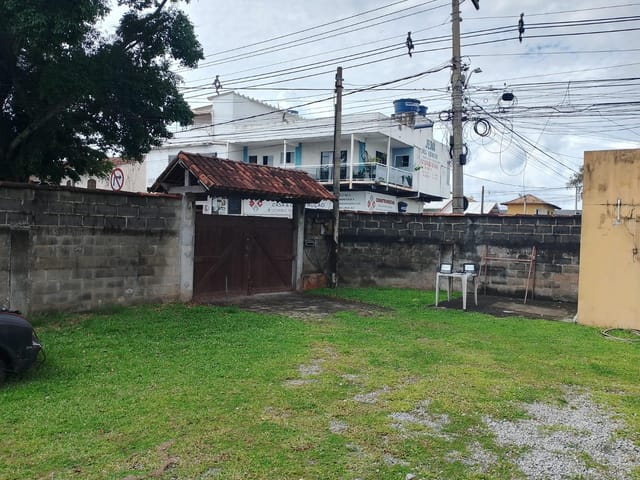 Casa com 424m² 4 quartos e 2 banheiros, à venda, no bairro Parque Zabulão em Rio das Ostras