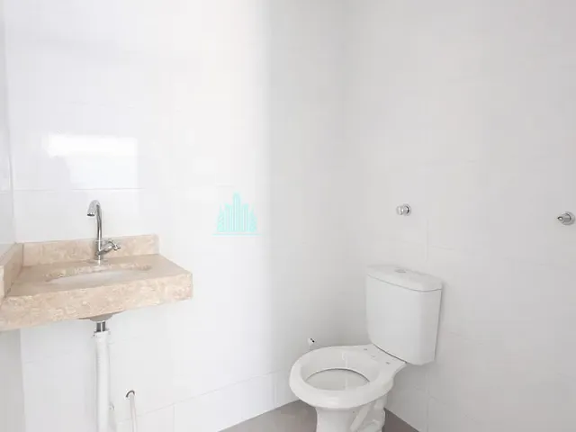 Casa 2 quartos e 3 banheiros, à venda, no bairro Loteamento Residencial Parque Imperial em Catalão