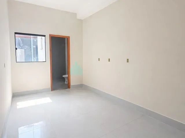 Casa 2 quartos e 3 banheiros, à venda, no bairro Loteamento Residencial Parque Imperial em Catalão