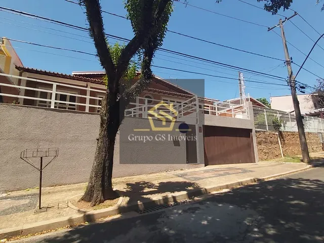 Casa com 300m² 3 quartos e 3 banheiros, à venda, no bairro Jardim Celani em Valinhos