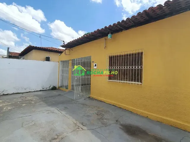Casa com 200m² 2 quartos e 1 banheiro, à venda, no bairro Saci em Teresina
