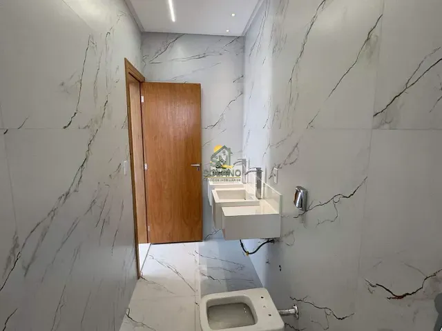 Casa com 153m² 3 quartos e 5 banheiros, à venda, no bairro Parque Amazônia em Goiânia