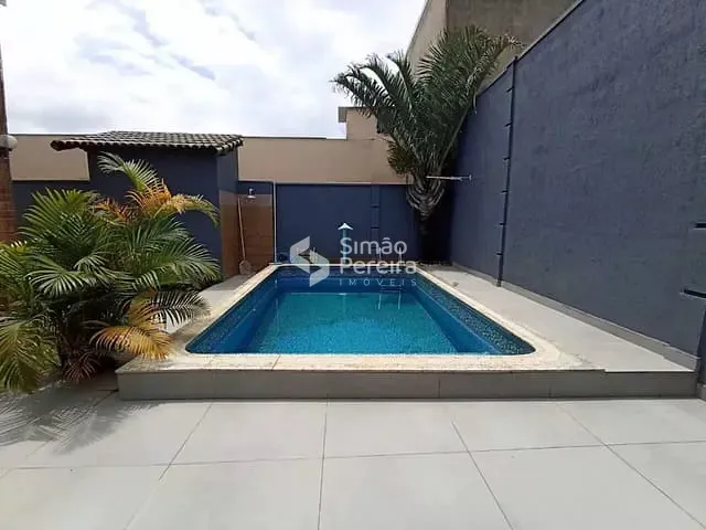 Casa com 390m² 6 quartos e 4 banheiros, à venda, no bairro São Pedro em Juiz de Fora