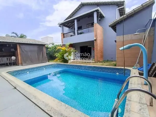 Casa com 390m² 6 quartos e 4 banheiros, à venda, no bairro São Pedro em Juiz de Fora