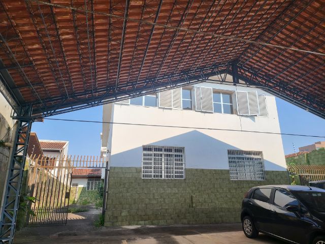 Casa com 631m², à venda ou para alugar, no bairro Centro em Taubaté