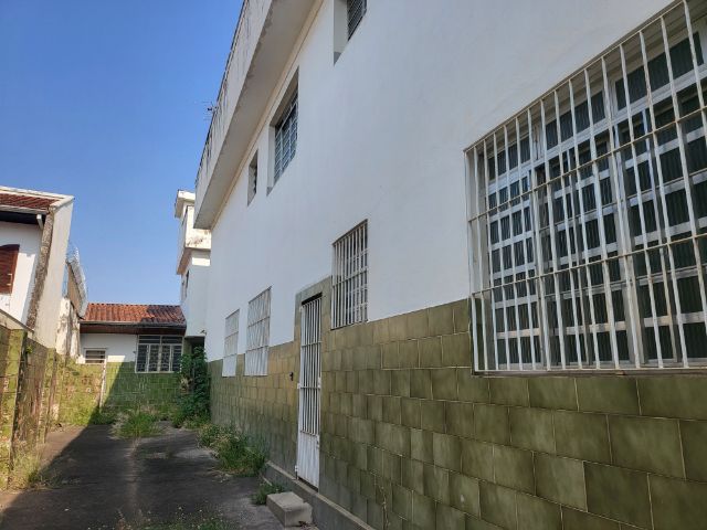 Casa com 631m², à venda ou para alugar, no bairro Centro em Taubaté