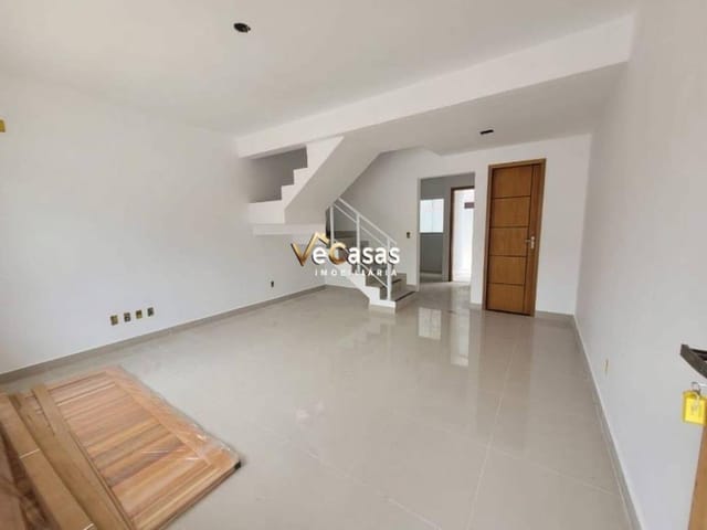 Casa com 126m² 3 quartos e 2 banheiros, à venda, no bairro Extensão do Bosque em Rio das Ostras