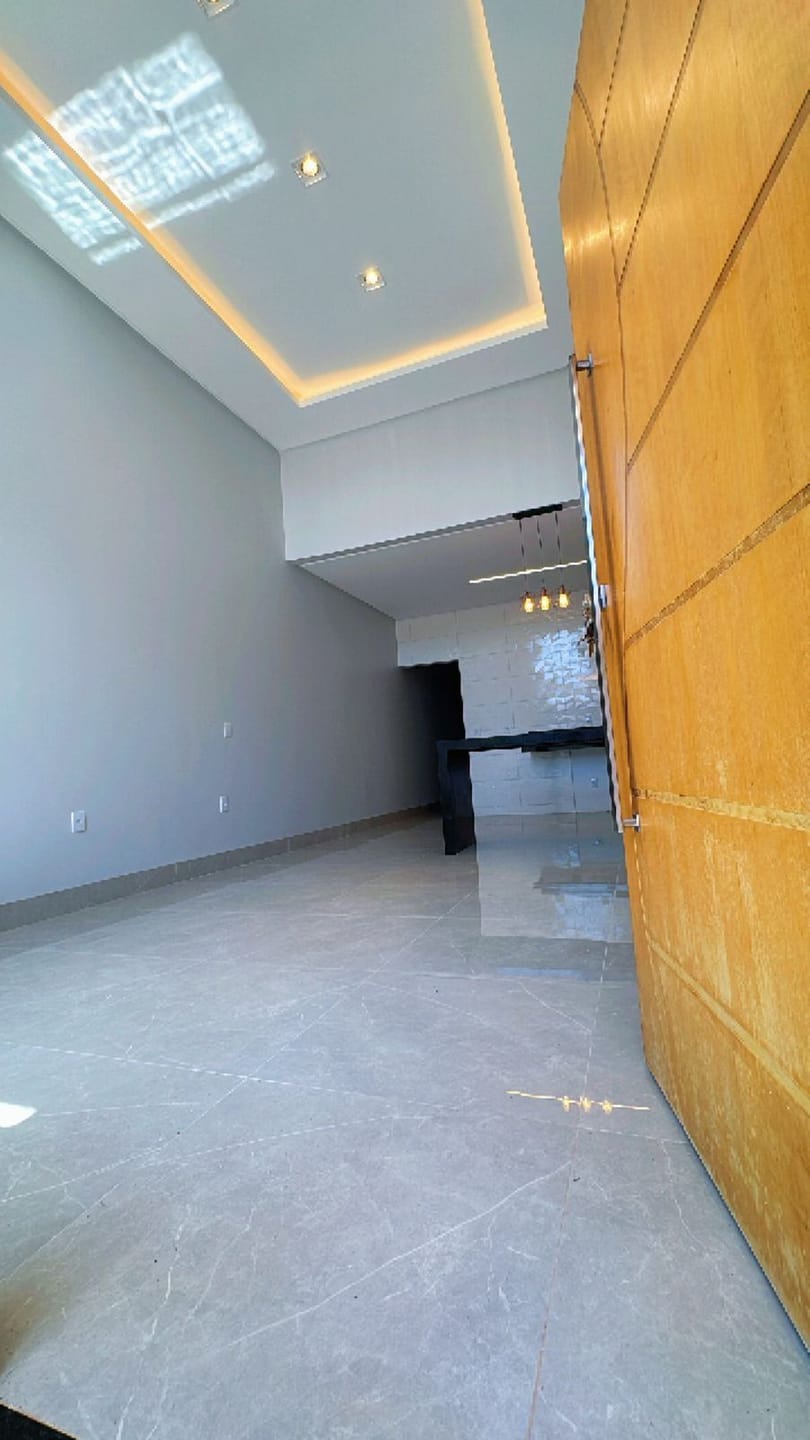 Casa à venda com 3 quartos, 162m² - Foto 3