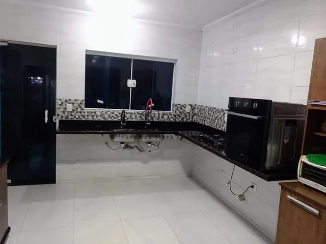 Casa com 142m² 3 quartos e 3 banheiros, à venda, no bairro Jardim Esperança em Mogi das Cruzes
