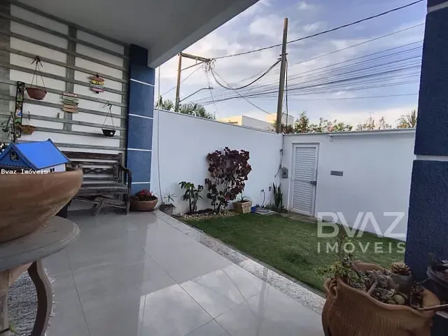 Casa com 225m² 4 quartos e 5 banheiros, à venda ou para alugar, no bairro Novo Portinho em Cabo Frio