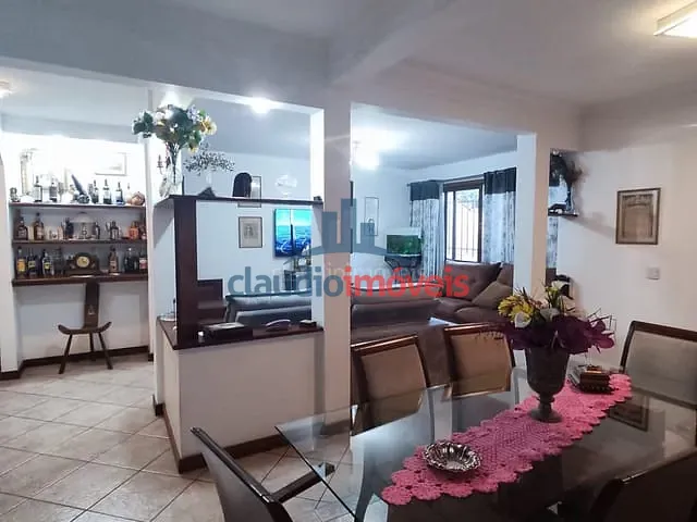 Casa com 277m² 3 quartos e 3 banheiros, à venda, no bairro Vila Santa Cecília em Volta Redonda