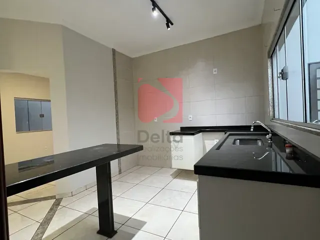 Casa 3 quartos e 1 banheiro, à venda, no bairro Jardim Veneza em Pirassununga