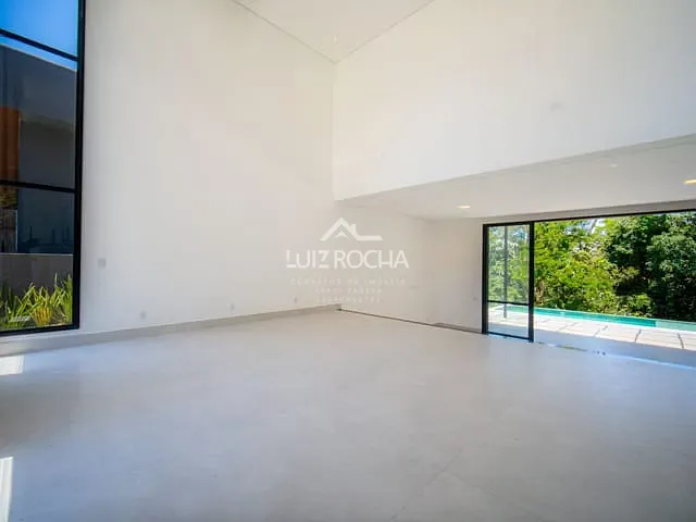 Casa com 540m² 4 quartos e 6 banheiros, à venda, no bairro Granja Viana em Cotia