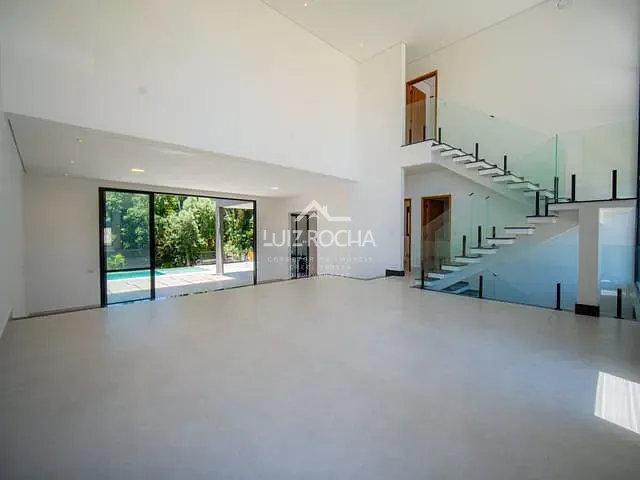Casa com 540m² 4 quartos e 6 banheiros, à venda, no bairro Granja Viana em Cotia