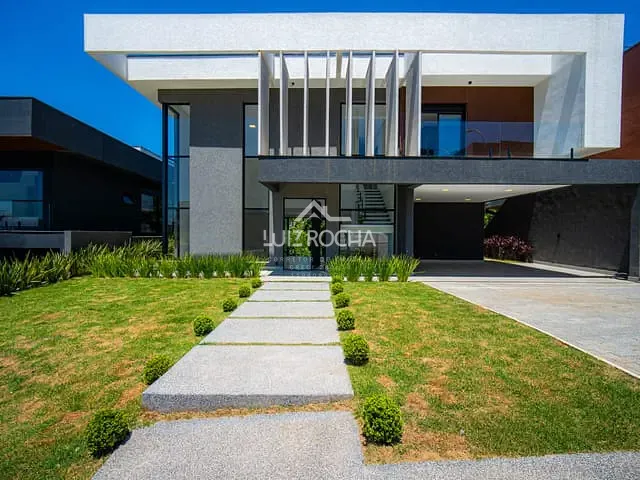 Casa com 540m² 4 quartos e 6 banheiros, à venda, no bairro Granja Viana em Cotia