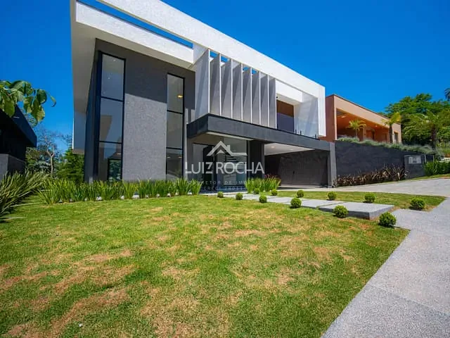 Casa com 540m² 4 quartos e 6 banheiros, à venda, no bairro Granja Viana em Cotia