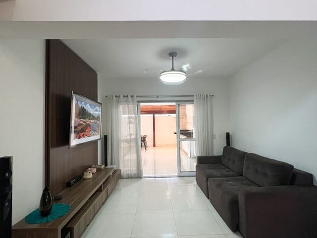 Casa com 130m² 4 quartos e 3 banheiros, à venda, no bairro Colina de Laranjeiras em Serra
