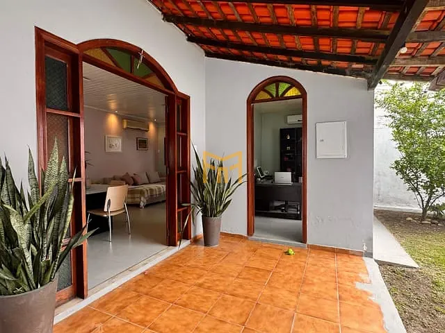 Casa 3 quartos e 5 banheiros, à venda, no bairro Coqueiro em Ananindeua