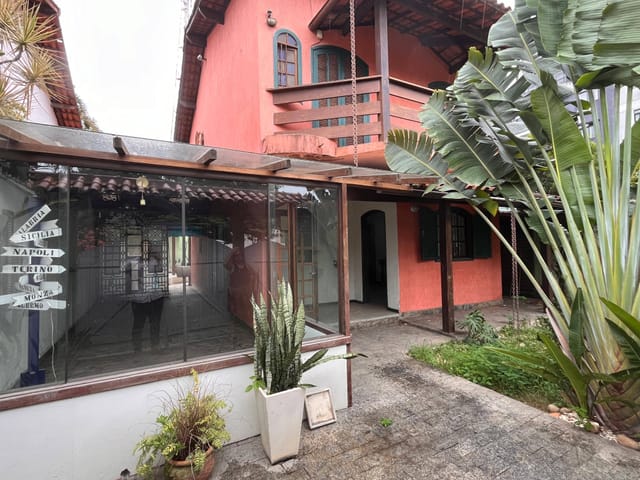 Casa com 477m² 3 quartos e 5 banheiros, à venda, no bairro Maravista em Niterói