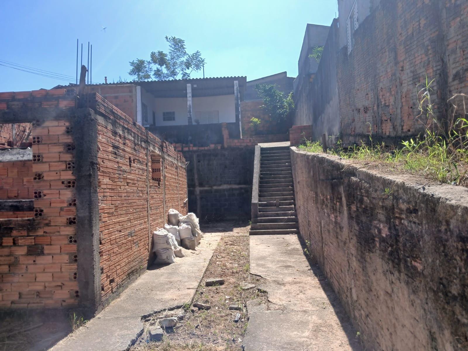 Casa à venda com 1 quarto, 100m² - Foto 12