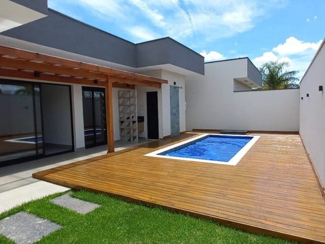 Casa com 375m² 3 quartos e 5 banheiros, à venda, no bairro Fazenda Santana em Valinhos