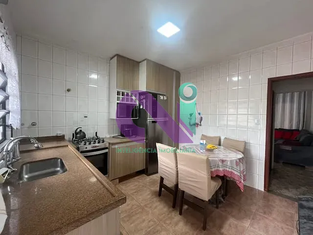 Casa com 250m² 4 quartos e 3 banheiros, à venda, no bairro Cipava em Osasco
