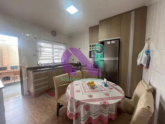 Casa com 250m² 4 quartos e 3 banheiros, à venda, no bairro Cipava em Osasco