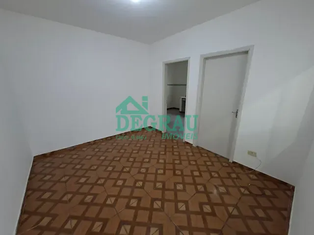 Casa 2 quartos e 1 banheiro, para alugar, no bairro Centro em Itapeva