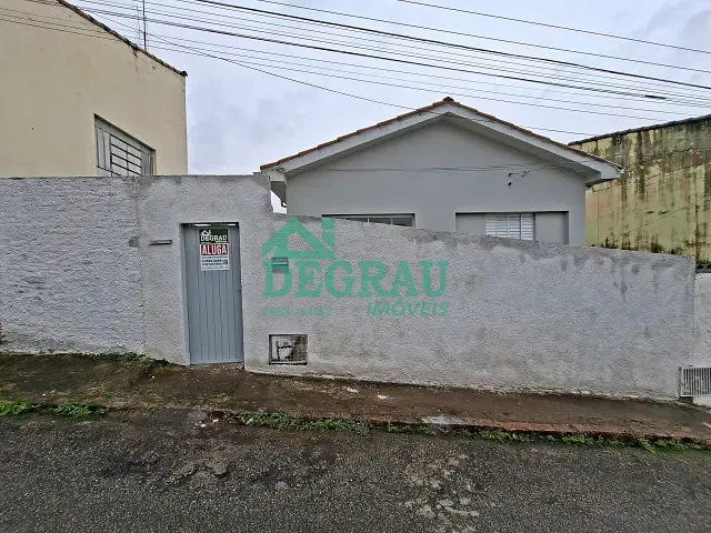 Casa 2 quartos e 1 banheiro, para alugar, no bairro Centro em Itapeva