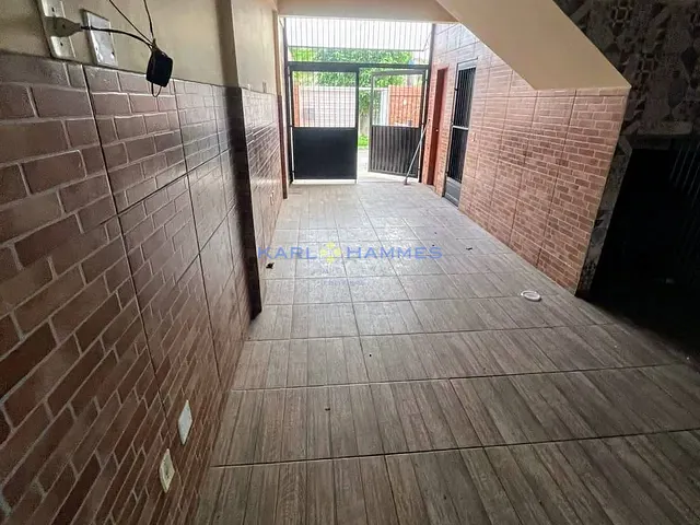 Casa 2 quartos e 2 banheiros, à venda, no bairro Parque Uruguaiana em Duque de Caxias