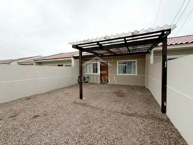 Casa com 179m² 2 quartos e 1 banheiro, à venda, no bairro Campo Largo da Roseira em São José dos Pinhais