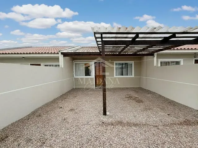 Casa com 179m² 2 quartos e 1 banheiro, à venda, no bairro Campo Largo da Roseira em São José dos Pinhais
