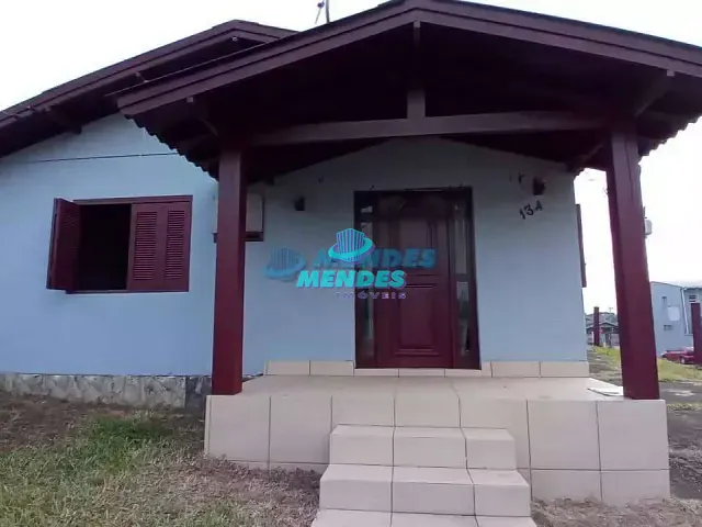 Casa com 300m² 3 quartos e 1 banheiro, para alugar, no bairro Sagrada Família em Gravataí
