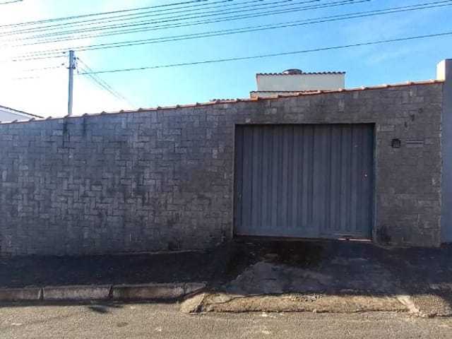 Foto do Casa - Casa à venda 2 Quartos, 1 Vaga, 200M², Vila Isabel, Itajubá - MG | MOHALLEM e LOPES CORRETAGEM E ADMINISTRACAO DE IMOVEIS LTDA