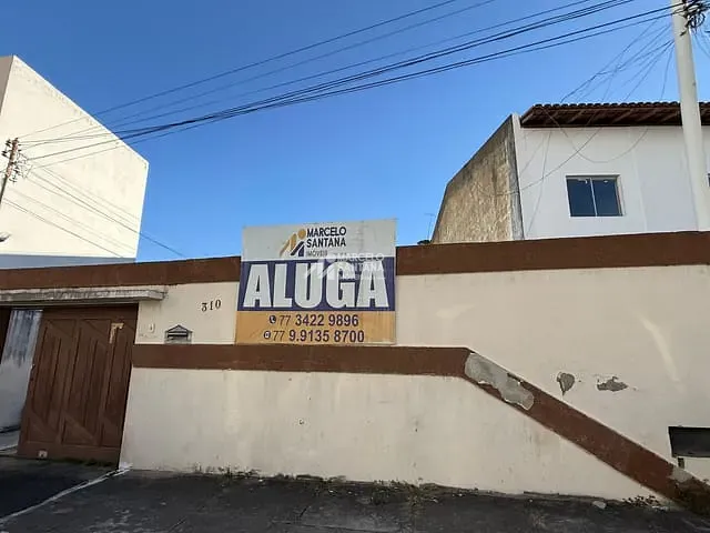 Casa para alugar, no bairro Candeias em Vitória da Conquista