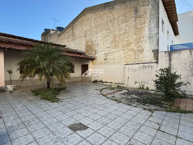 Casa para alugar, no bairro Candeias em Vitória da Conquista