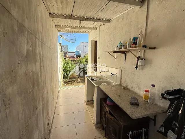 Casa para alugar, no bairro Candeias em Vitória da Conquista