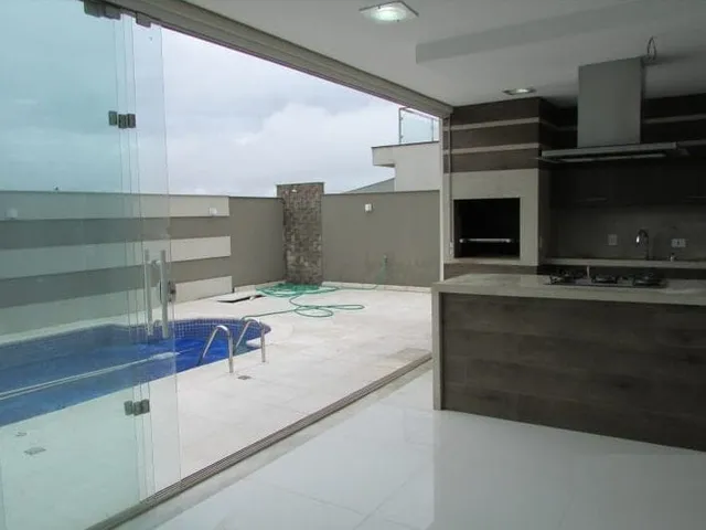 Casa com 316m² 3 quartos e 5 banheiros, à venda, no bairro Esperança em Londrina