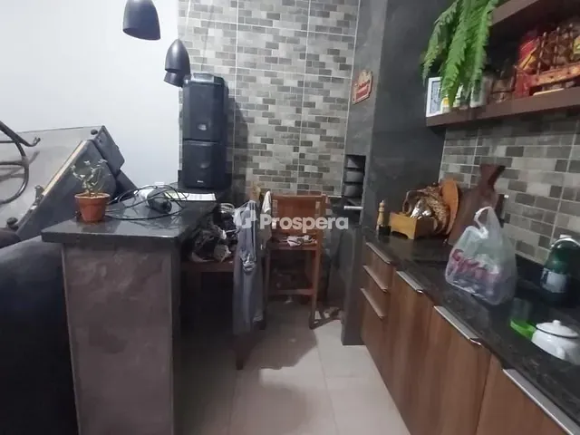 Casa com 180m² 3 quartos e 1 banheiro, à venda, no bairro Setor Summerville 1ª e 2ª Etapa em Anápolis