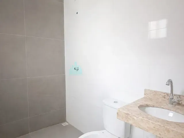 Casa 2 quartos e 2 banheiros, à venda, no bairro Loteamento Residencial Parque Imperial em Catalão